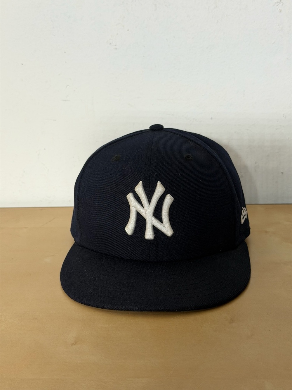 New Era 59FIFTY New York Yankees Fitted Hat 7 1/2 Navy Blue White MLB Cap